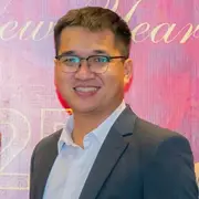 HOÀNG KHANG